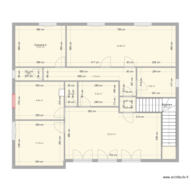 Locaux Saumur - Etage projet aménagement T2+T3. Plan de 11 pièces et 113 m2