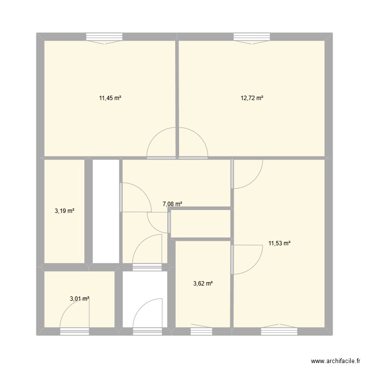 1er plan. Plan de 7 pièces et 53 m2