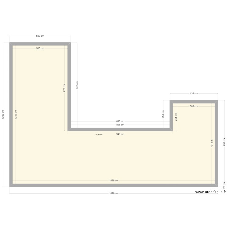 Plan inversé. Plan de 1 pièce et 136 m2