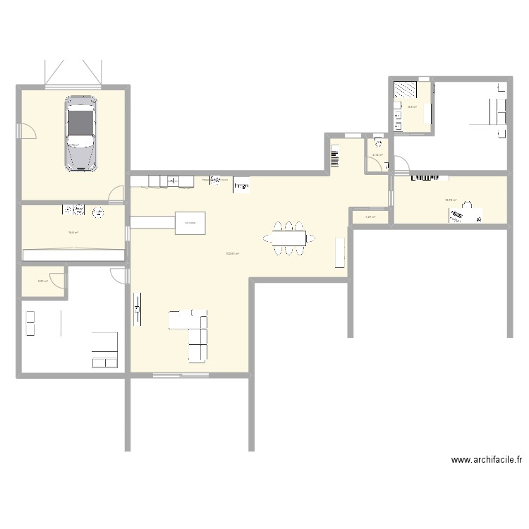 maison. Plan de 8 pièces et 181 m2