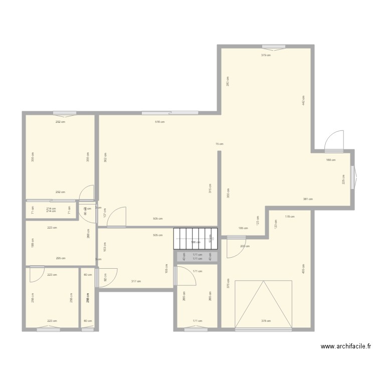 ROZAN RDC. Plan de 10 pièces et 112 m2