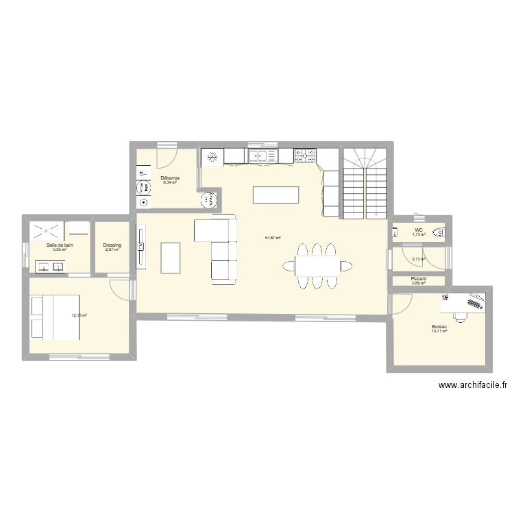 Maison. Plan de 9 pièces et 100 m2