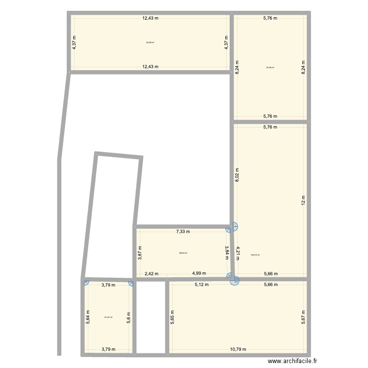 Auberge MF. Plan de 5 pièces et 282 m2