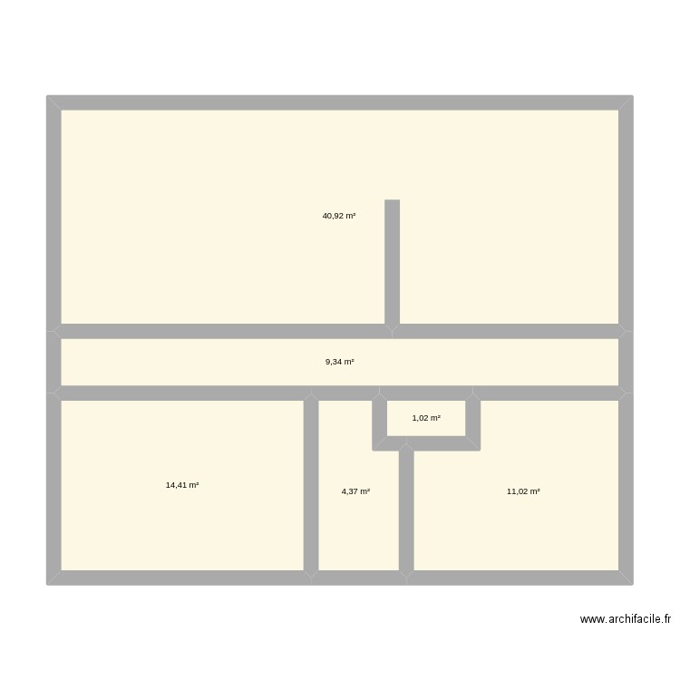 mais. Plan de 6 pièces et 81 m2