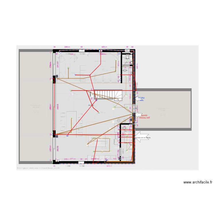 R+1 Electricité. Plan de 3 pièces et 96 m2