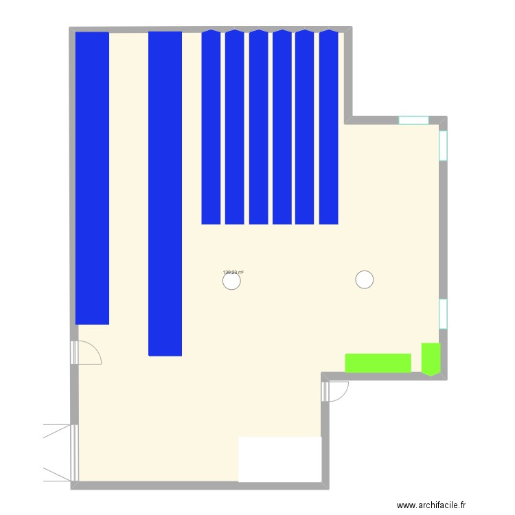 magasin avec côtes. Plan de 1 pièce et 139 m2