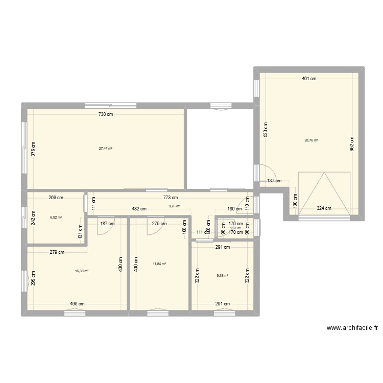 Maison 2. Plan de 8 pièces et 112 m2