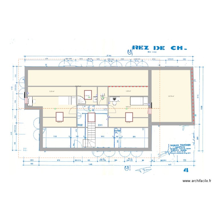 etage. Plan de 9 pièces et 89 m2