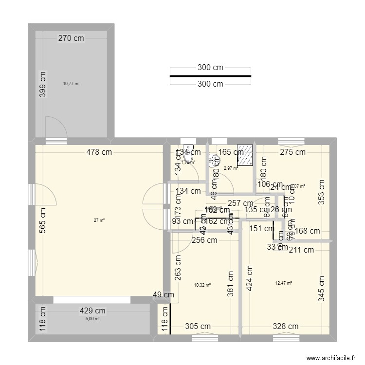 léau. Plan de 9 pièces et 83 m2