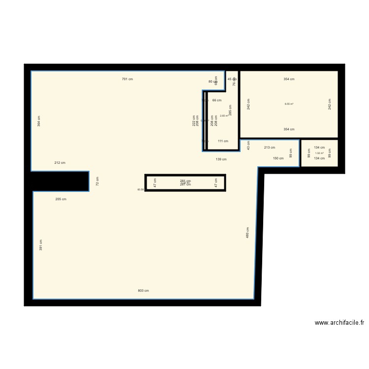 CONDE RDC. Plan de 6 pièces et 76 m2