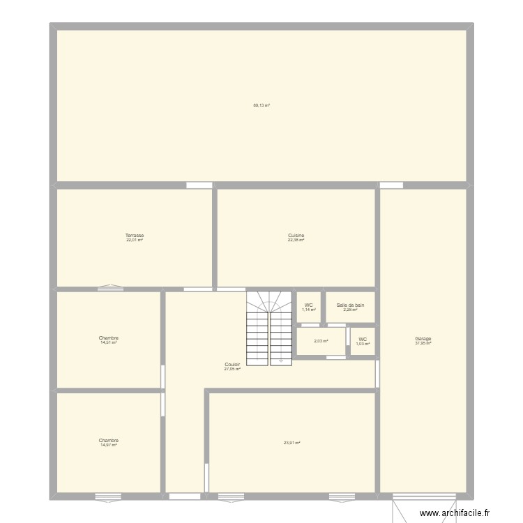 maison. Plan de 12 pièces et 258 m2