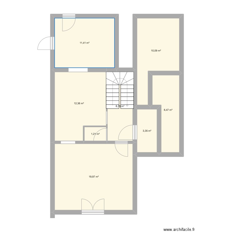 RDC - Maison V3. Plan de 8 pièces et 72 m2