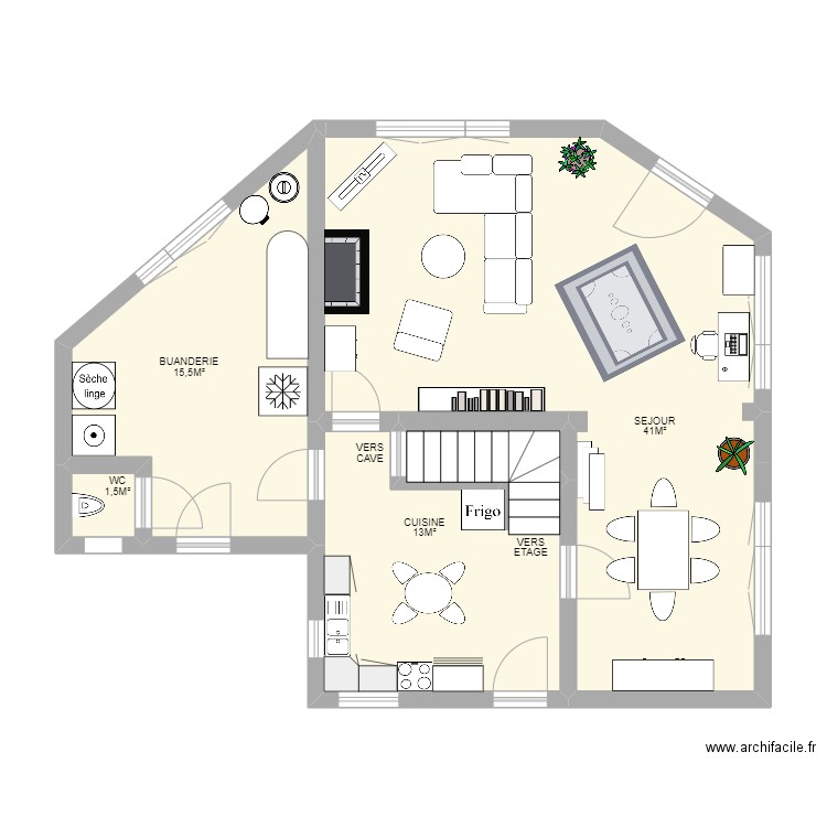 GRAND CENTRAL RDC. Plan de 5 pièces et 70 m2