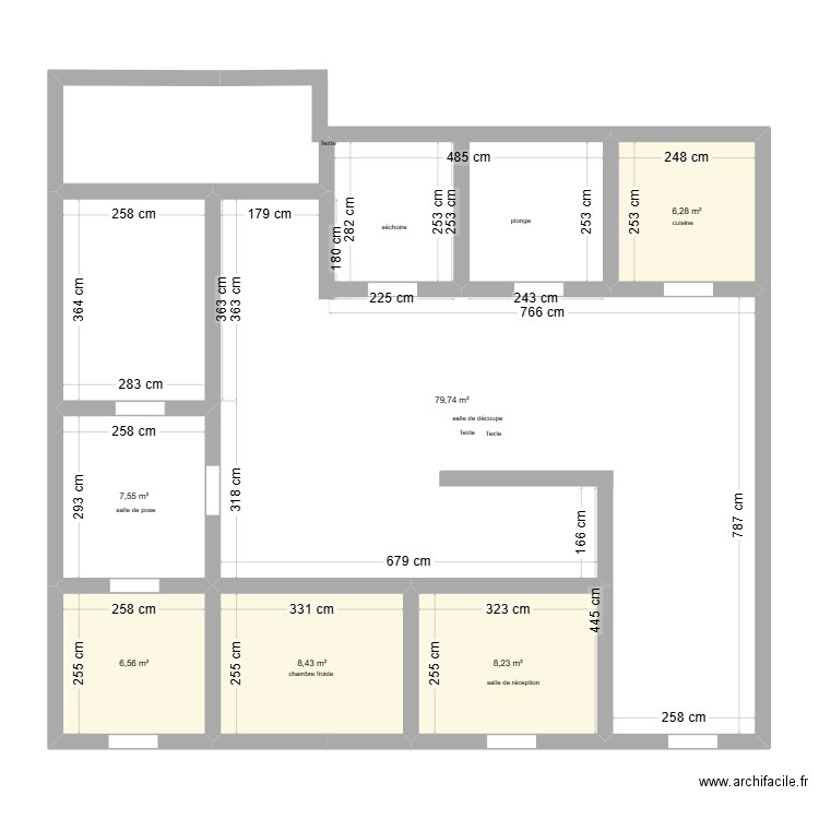 atelier. Plan de 6 pièces et 117 m2