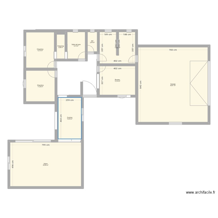 Maison 2. Plan de 10 pièces et 180 m2