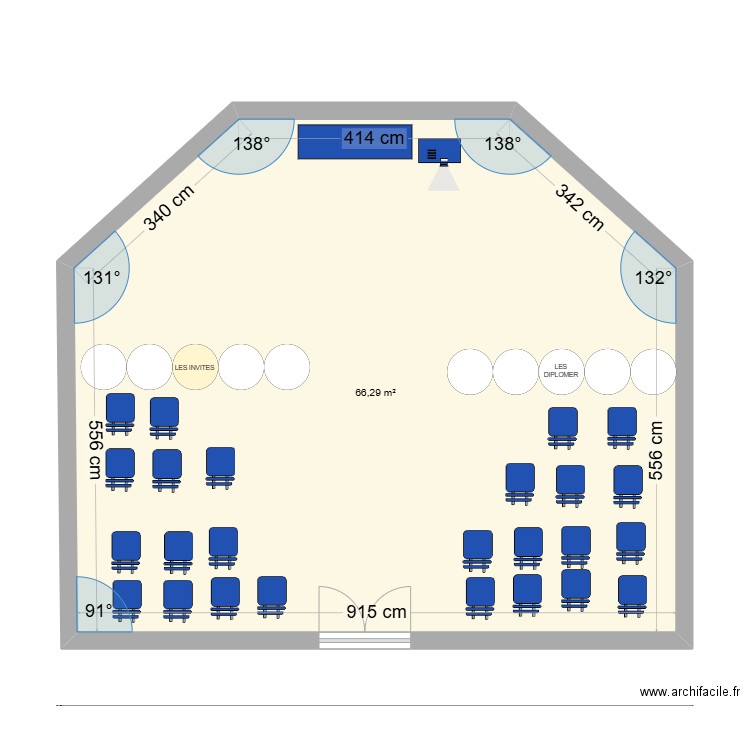 LA SALLE POLYVALENT. Plan de 1 pièce et 66 m2