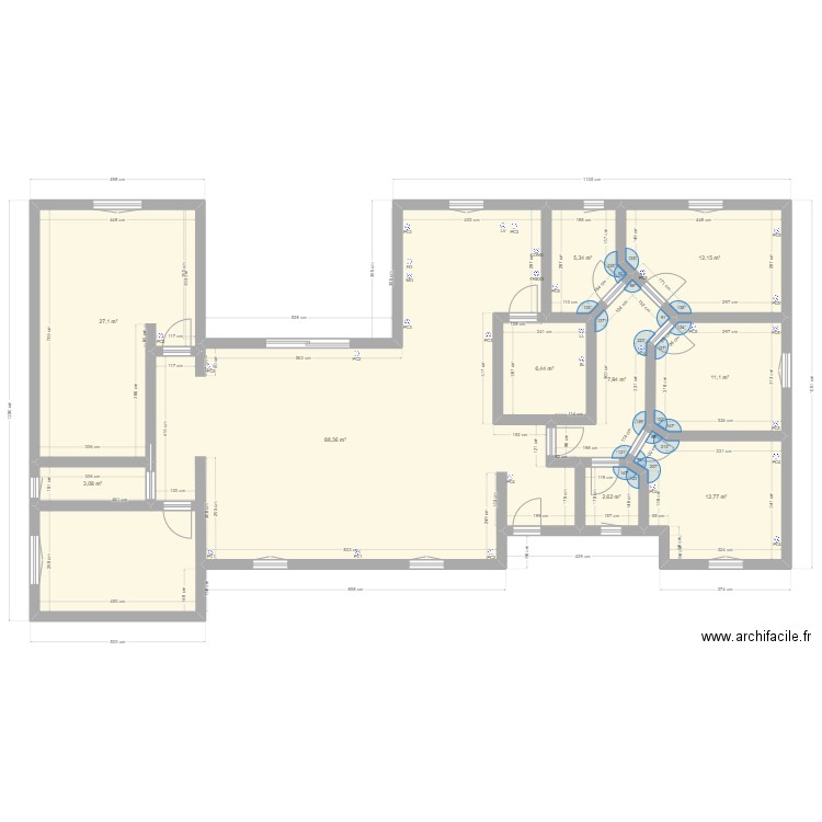 Maison. Plan de 10 pièces et 177 m2