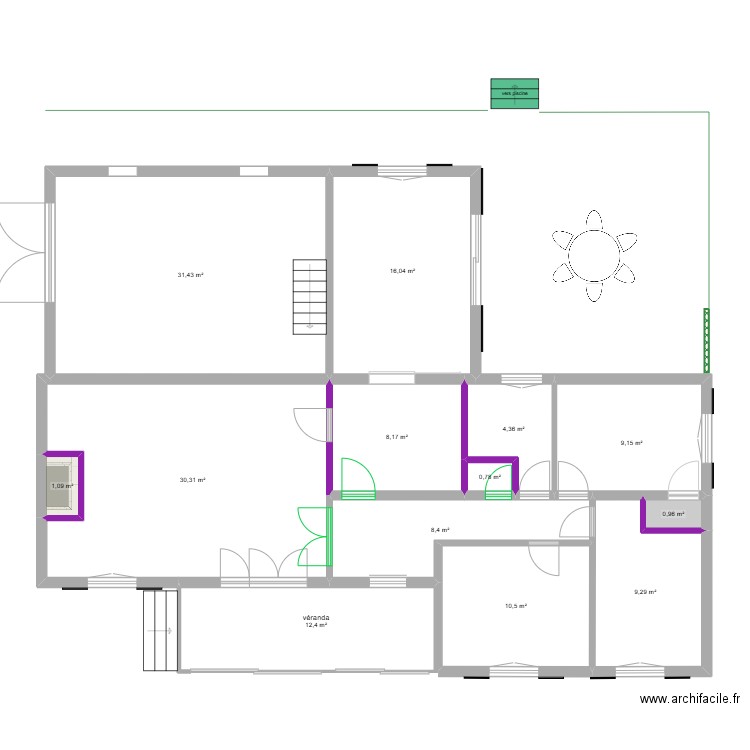 phase 1 murs existants à détruire et portes à fermer. Plan de 13 pièces et 143 m2