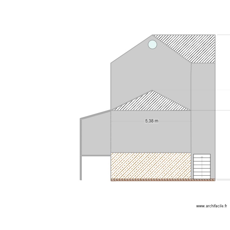 facade de côté avant. Plan de 7 pièces et 69 m2