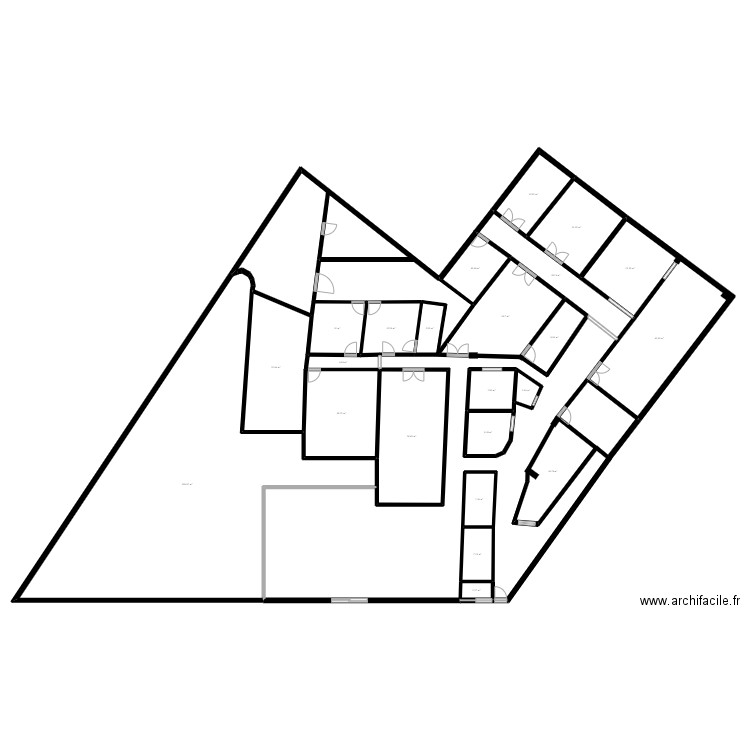 La française. Plan de 24 pièces et 633 m2