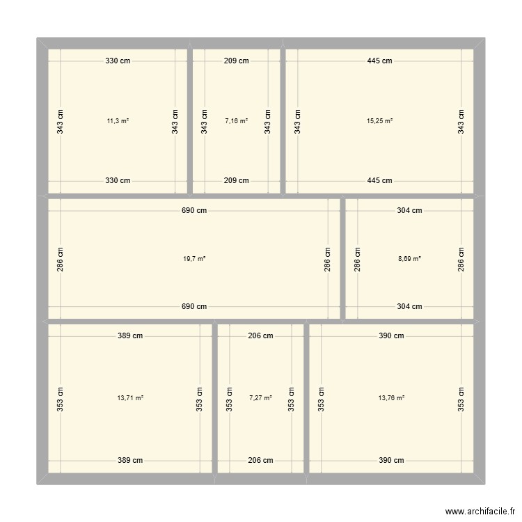 etage. Plan de 8 pièces et 97 m2