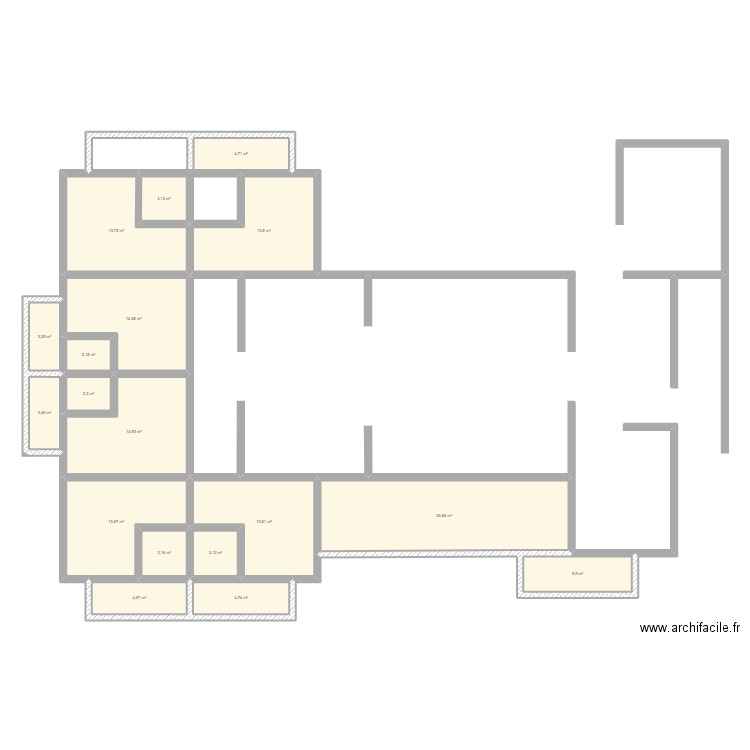 Lounge Chefferie Akom. Plan de 18 pièces et 152 m2