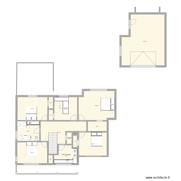 Étage. Plan de 16 pièces et 159 m2