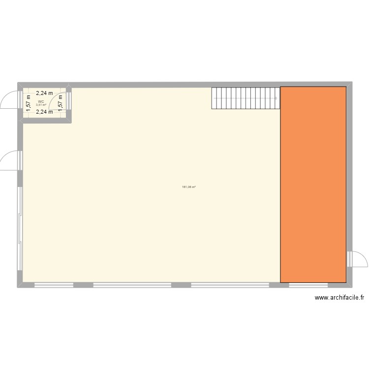 carrosserie. Plan de 2 pièces et 165 m2