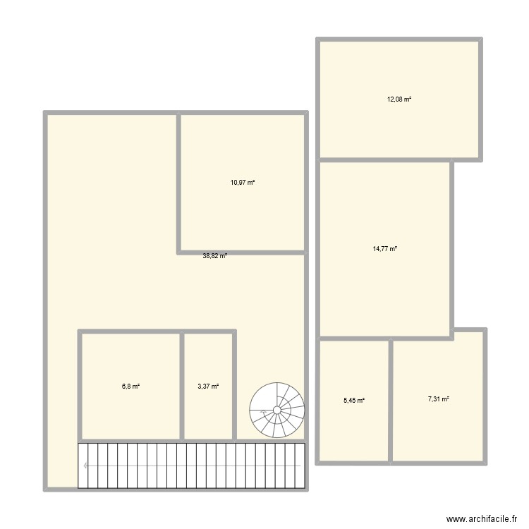 NSMGCHE. Plan de 8 pièces et 100 m2