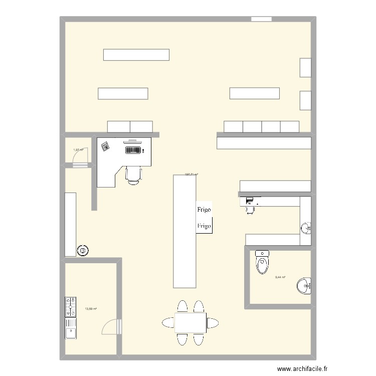 Pharmacie. Plan de 4 pièces et 223 m2