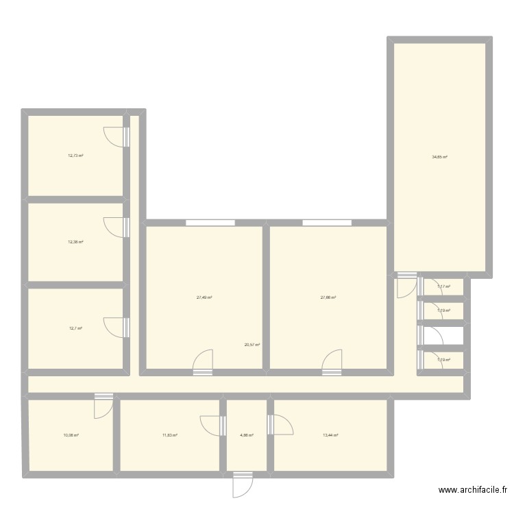 bagnols. Plan de 14 pièces et 192 m2