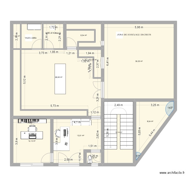 lgc. Plan de 10 pièces et 133 m2