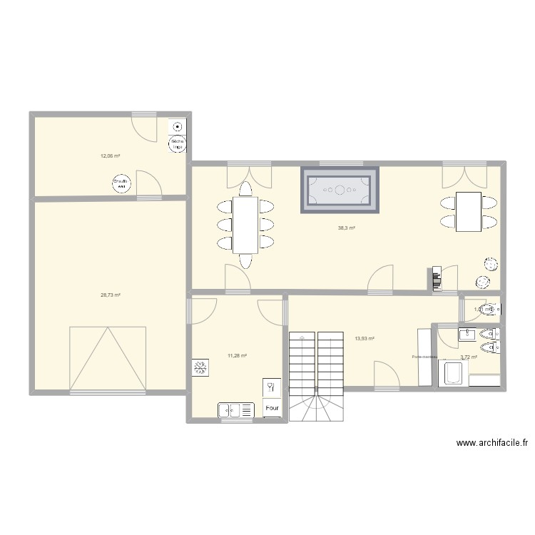 Micro crèche. Plan de 7 pièces et 109 m2