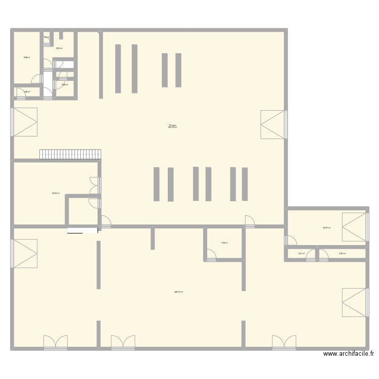 volvo. Plan de 12 pièces et 661 m2