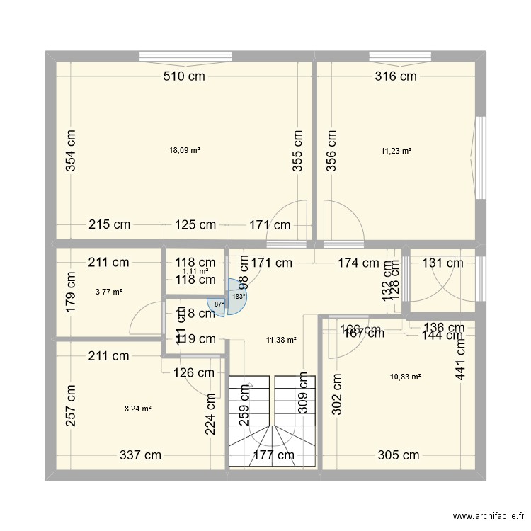 REZ ST JEAN. Plan de 7 pièces et 65 m2