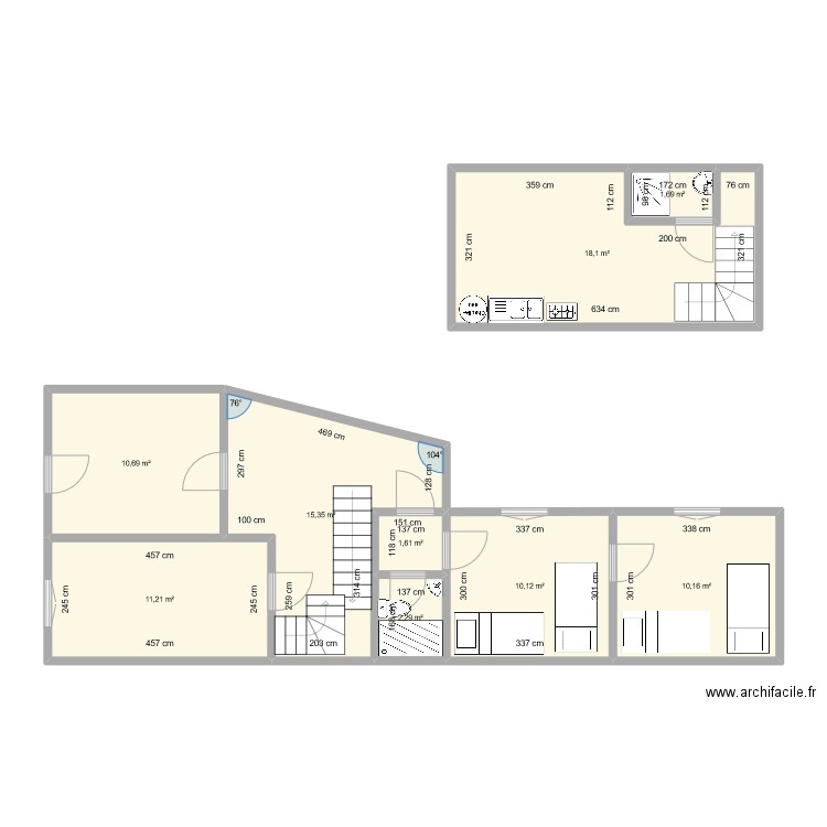 10 pasteur. Plan de 9 pièces et 81 m2