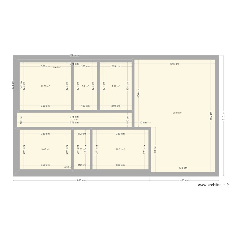 Dortoir. Plan de 10 pièces et 93 m2