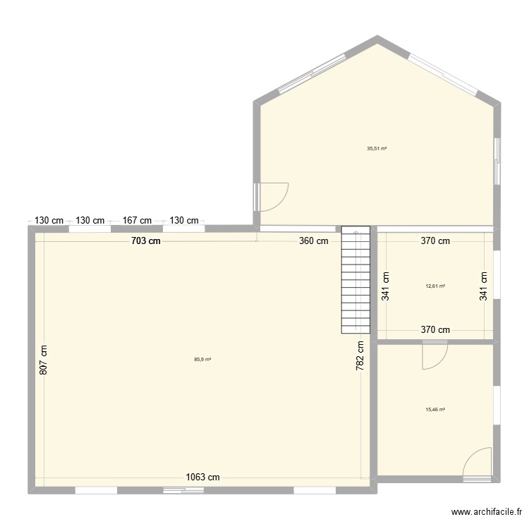 HERMANVILLE. Plan de 4 pièces et 149 m2