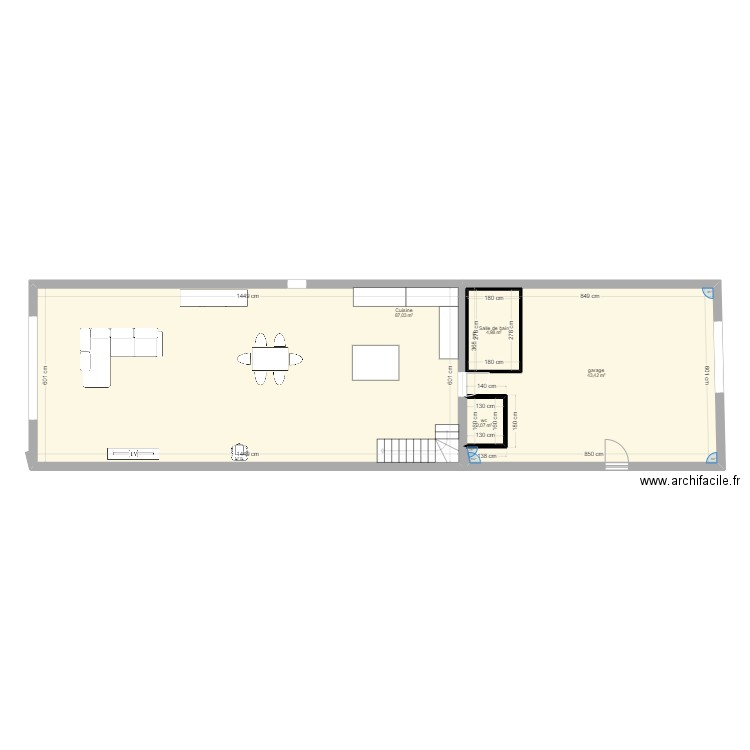 piece principale. Plan de 4 pièces et 143 m2