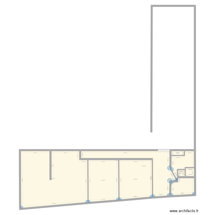 MJC. Plan de 7 pièces et 235 m2