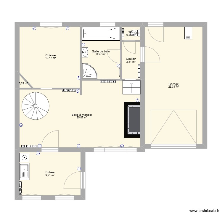 maison RDC. Plan de 8 pièces et 81 m2