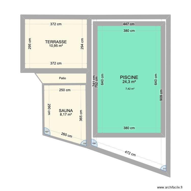 Piscine et sauna. Plan de 5 pièces et 82 m2