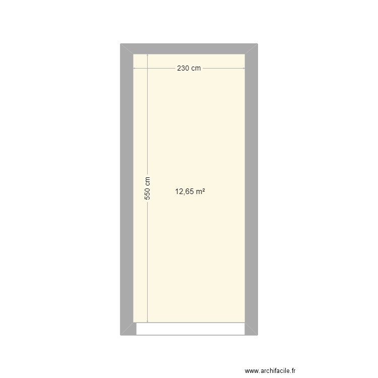 bungalow blanc. Plan de 1 pièce et 13 m2