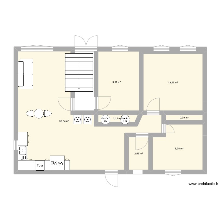 plan RDC. Plan de 7 pièces et 72 m2