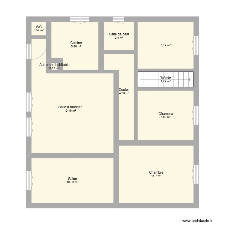 Grignon. Plan de 11 pièces et 71 m2