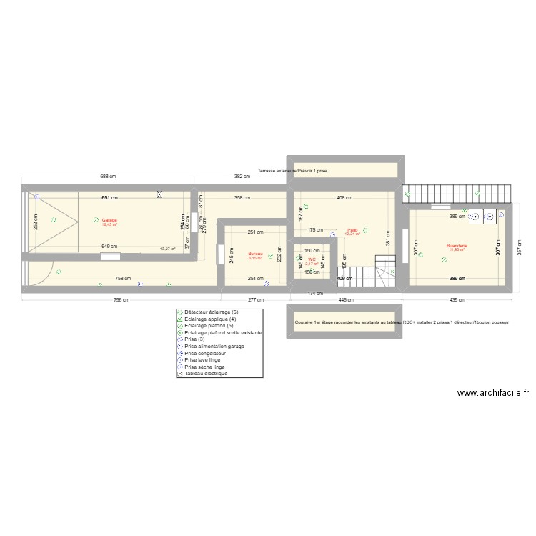 Rez de chaussée. Plan de 8 pièces et 68 m2