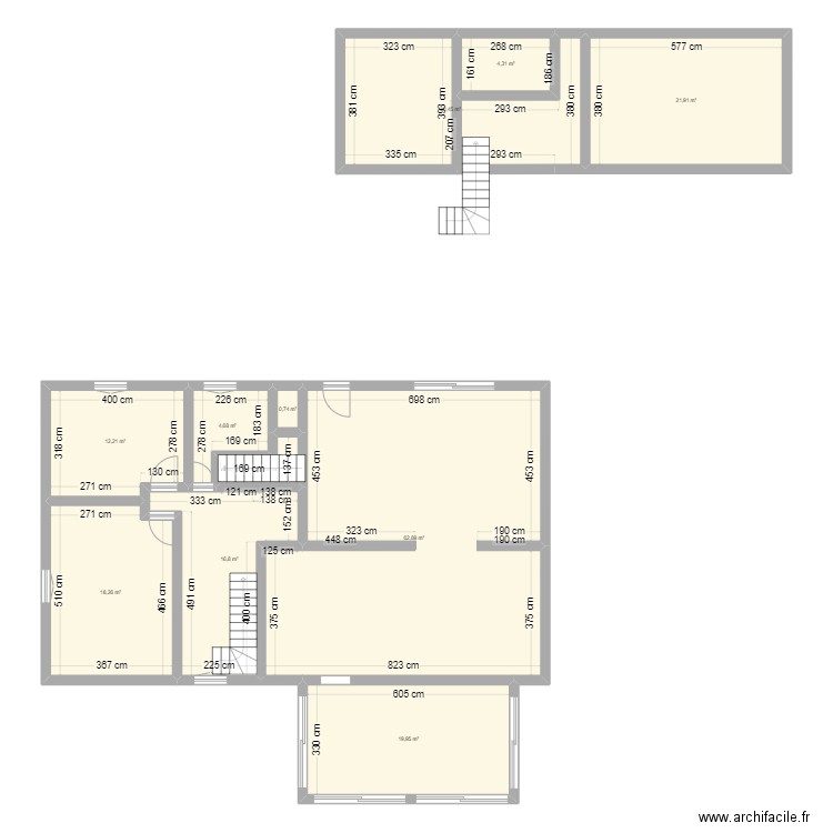 maison. Plan de 10 pièces et 182 m2