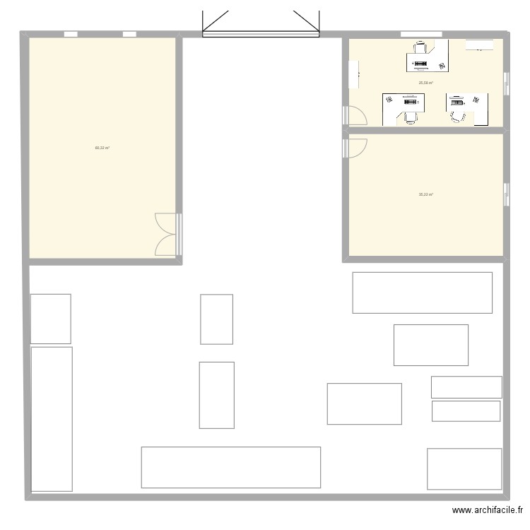 atelier. Plan de 3 pièces et 121 m2