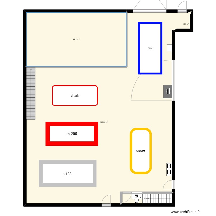 cfa. Plan de 4 pièces et 228 m2