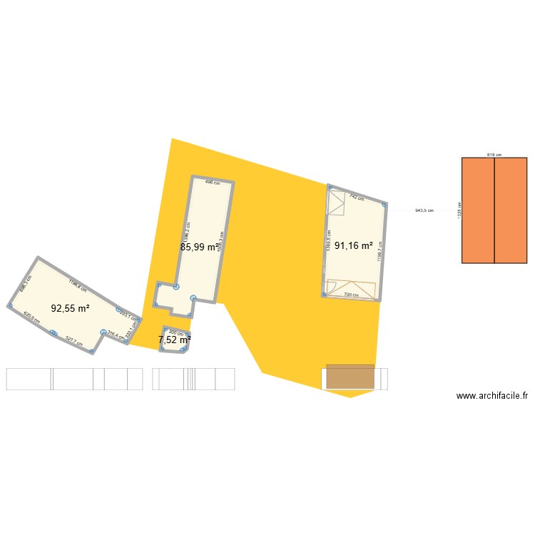 garage. Plan de 4 pièces et 277 m2